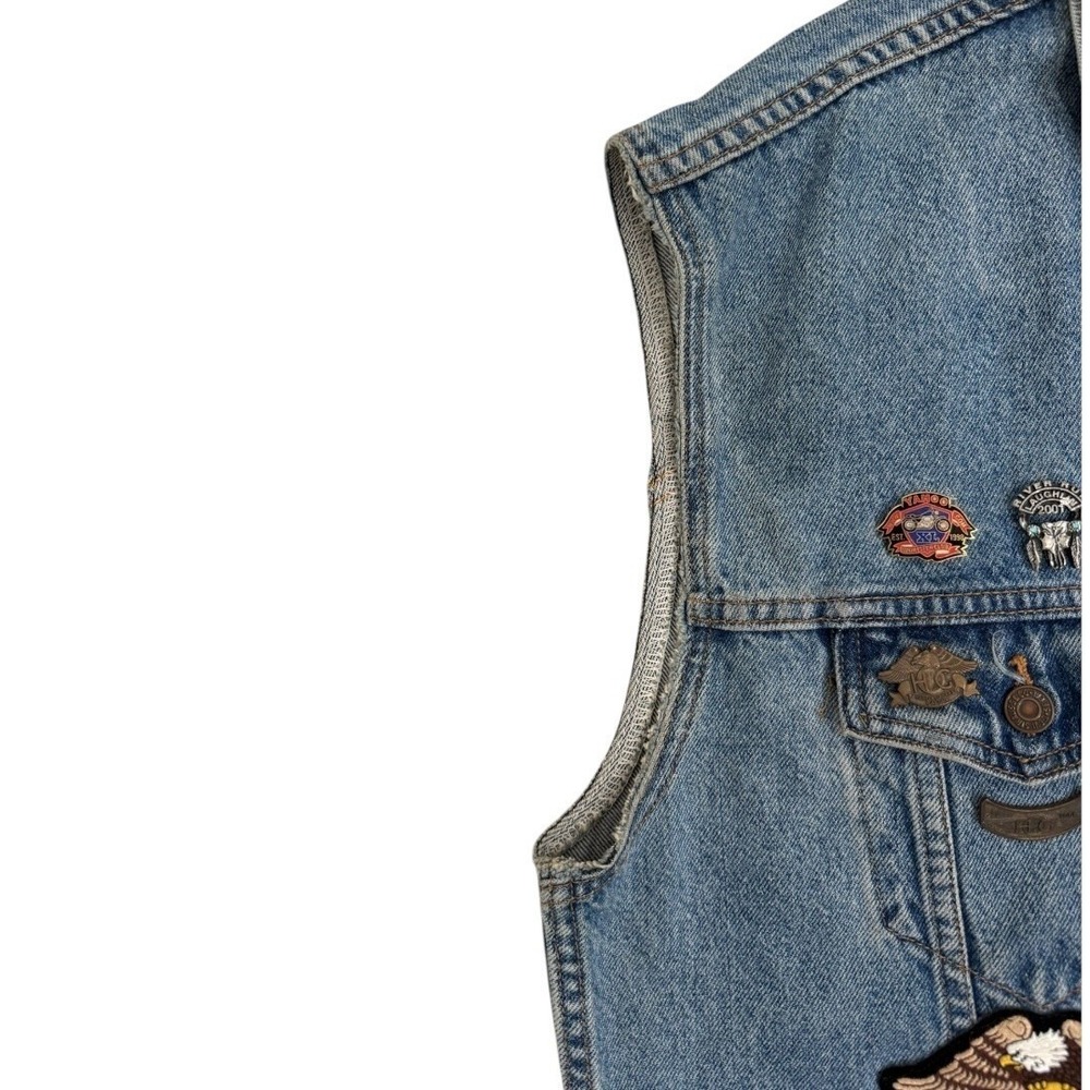 Vintage Levis Denim Vest XL Riding For Christian Motorcycles Patches Harley Pins - Picture 4 of 16